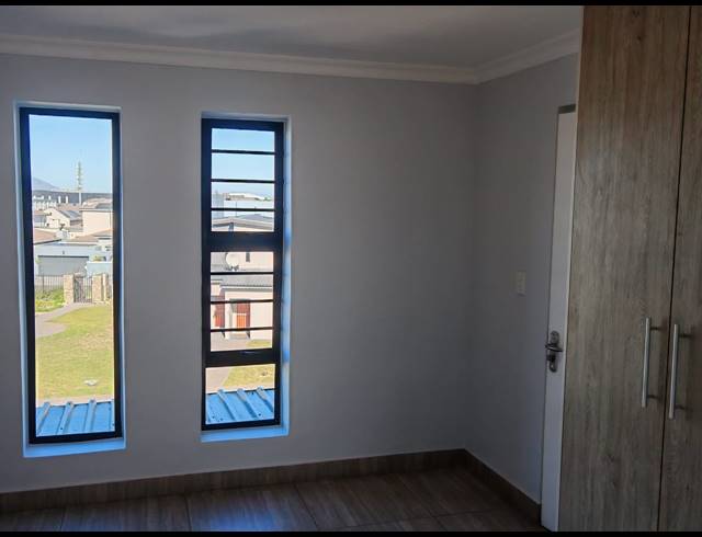 3 BEDROOM APARTMENT FOR SALE IN PARKLANDS NORTH